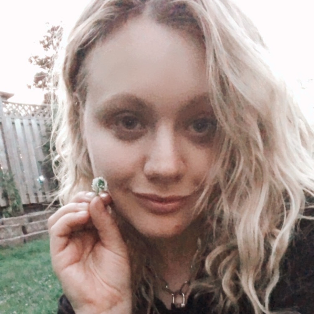 Meet your Posher, Melissa